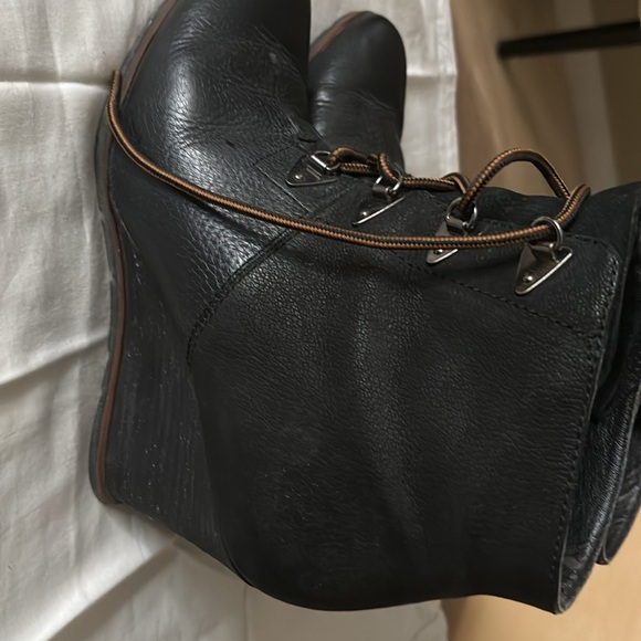 Franco Sarto! Size 10, heel 3in - Picture 3 of 5